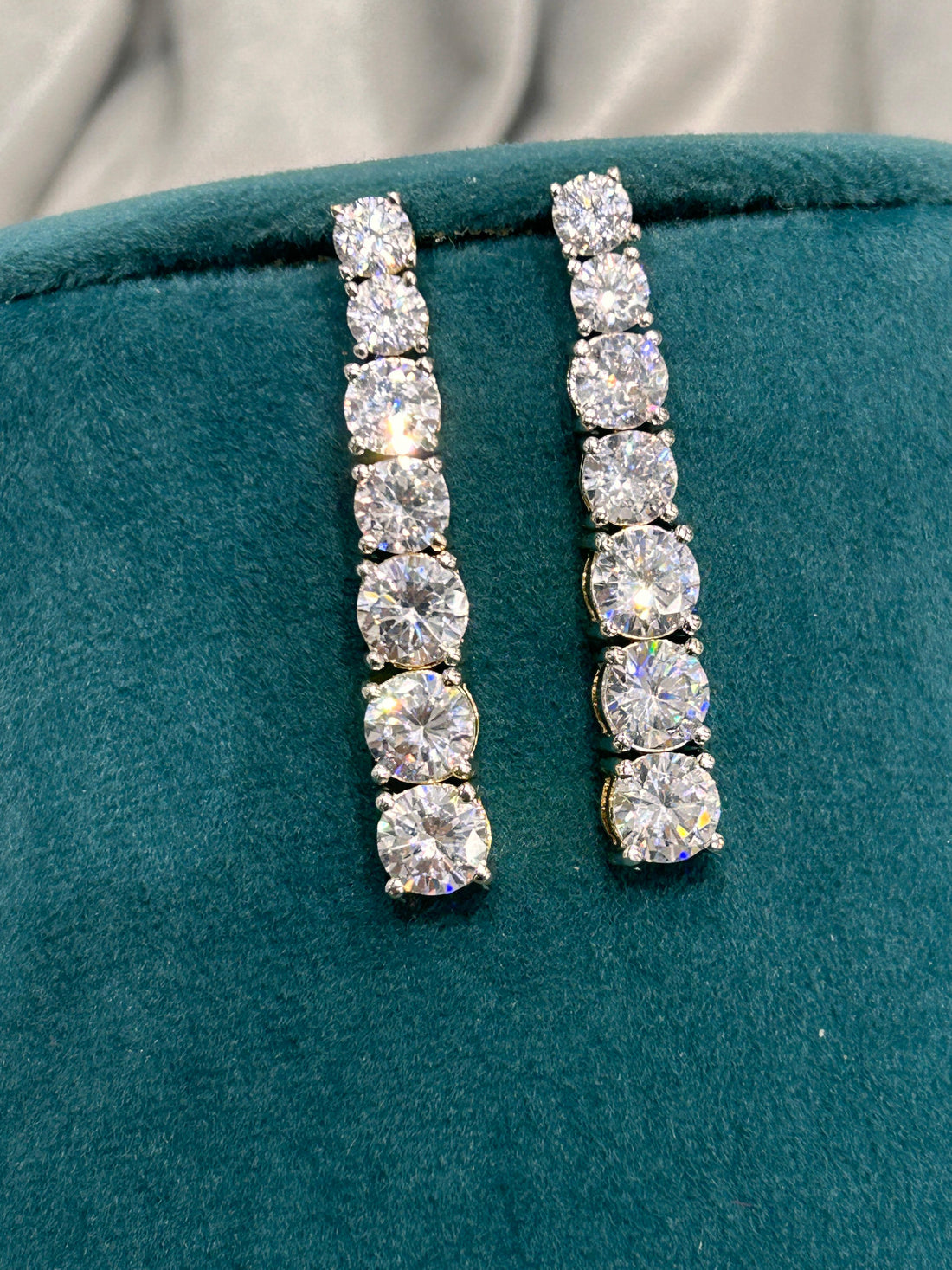 Bold Solitaire Look Diamond Necklace Set – 1 Gram Gold Plating