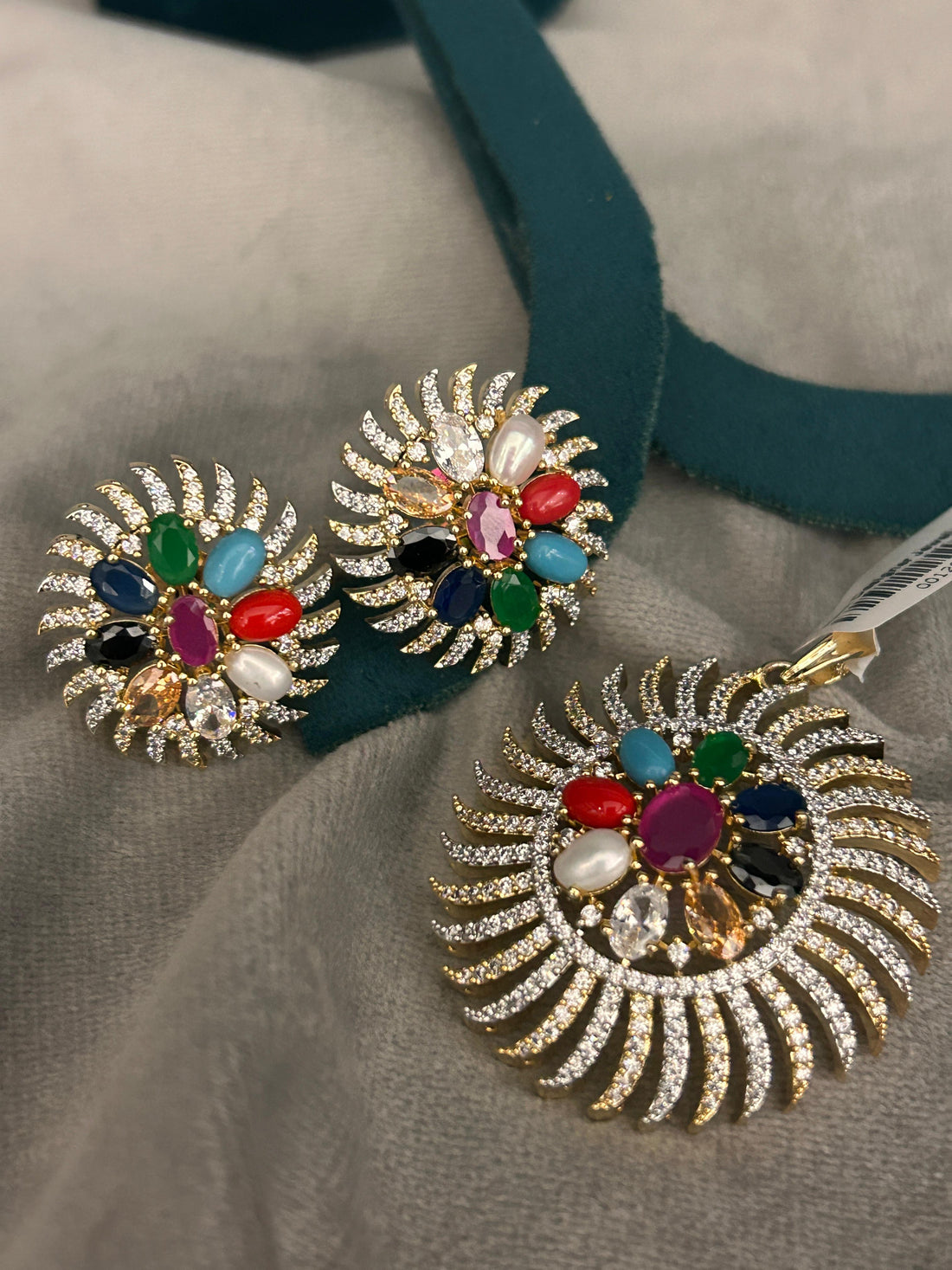 Navratna Radiance Designer Pendant Set