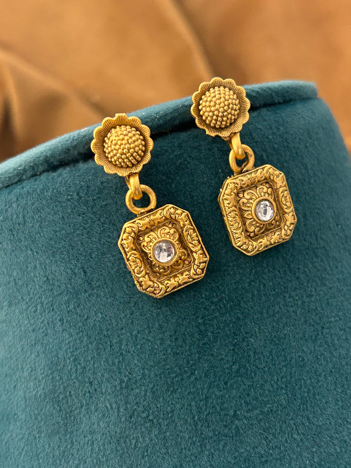 Vintage Floral Antique Necklace Set with Green Stone Accents