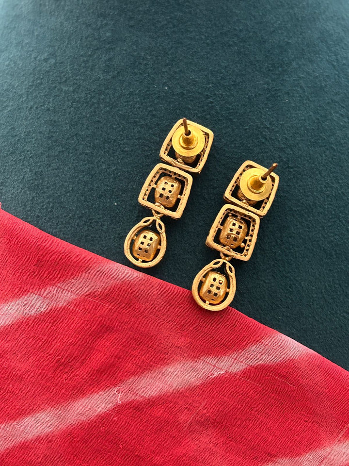 Classic Kundan Square & Drop Necklace Set with Earrings