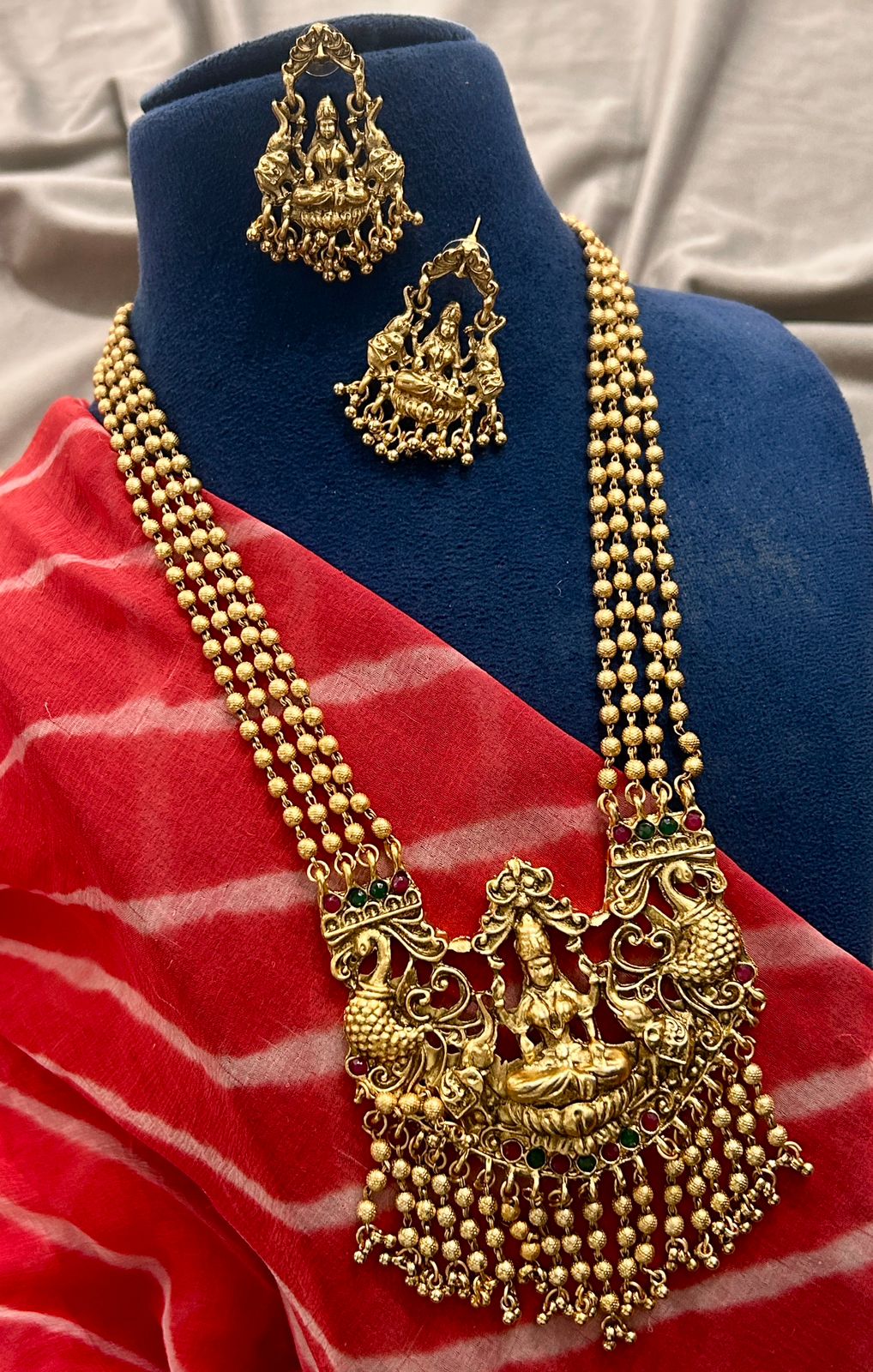 Antique Lakshmi Temple Necklace with Peacock Motifs & Earrings