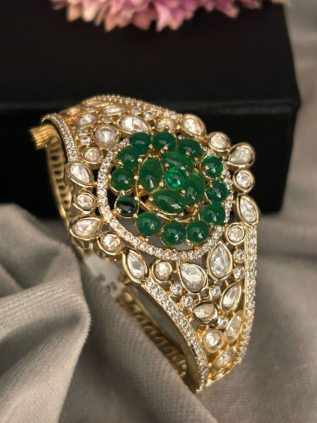 Emerald Green Kundan Bracelet