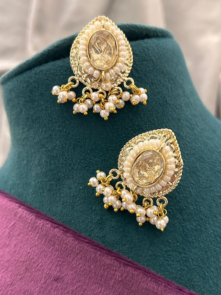 Multicolor Kundan Pearl Choker Necklace Set with Carved Centerpiece