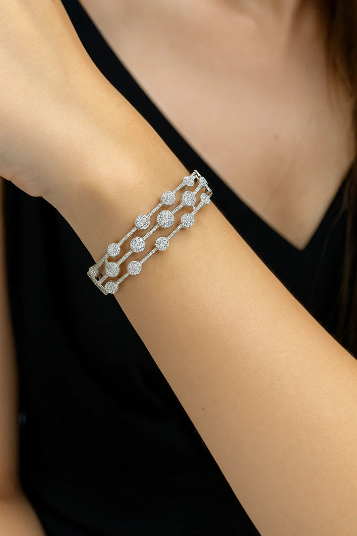Sparkling Diamond Cluster Openable Bracelet