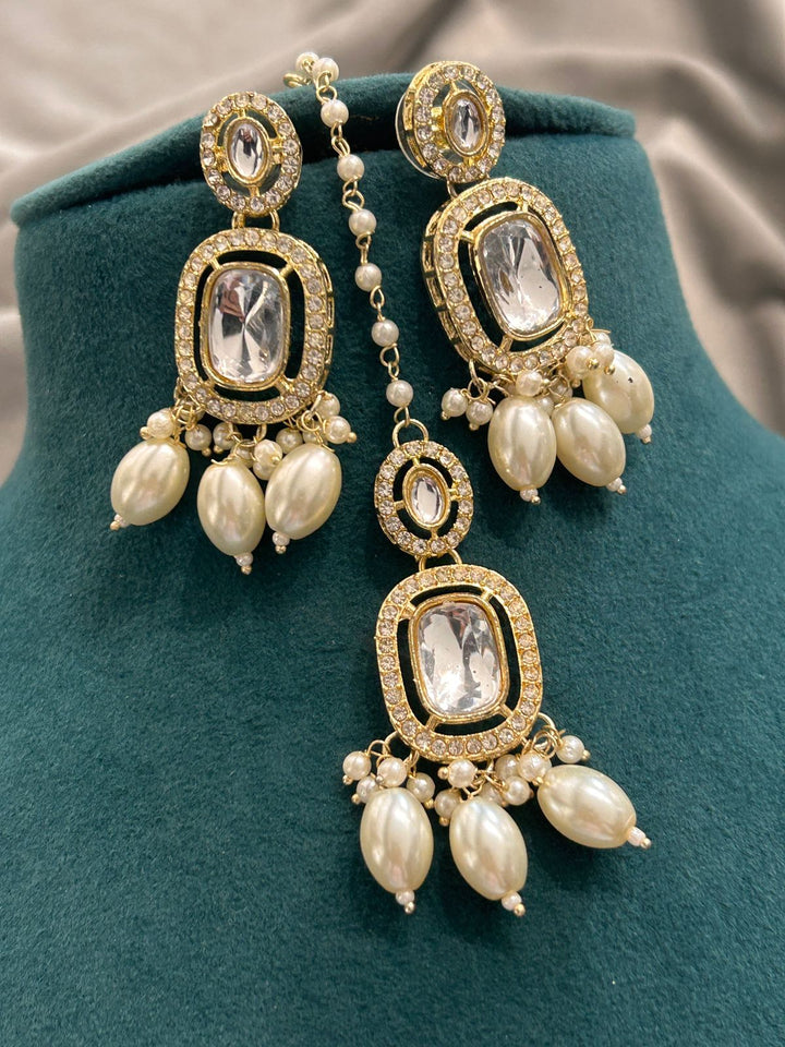 Royal Kundan Pearl Choker Necklace Set with Earrings & Maang Tikka
