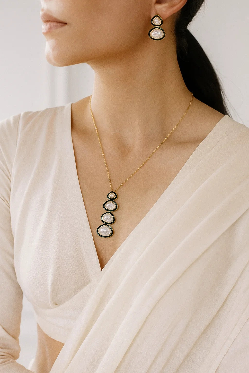 Green Border Diamond Look Pendant Necklace Set