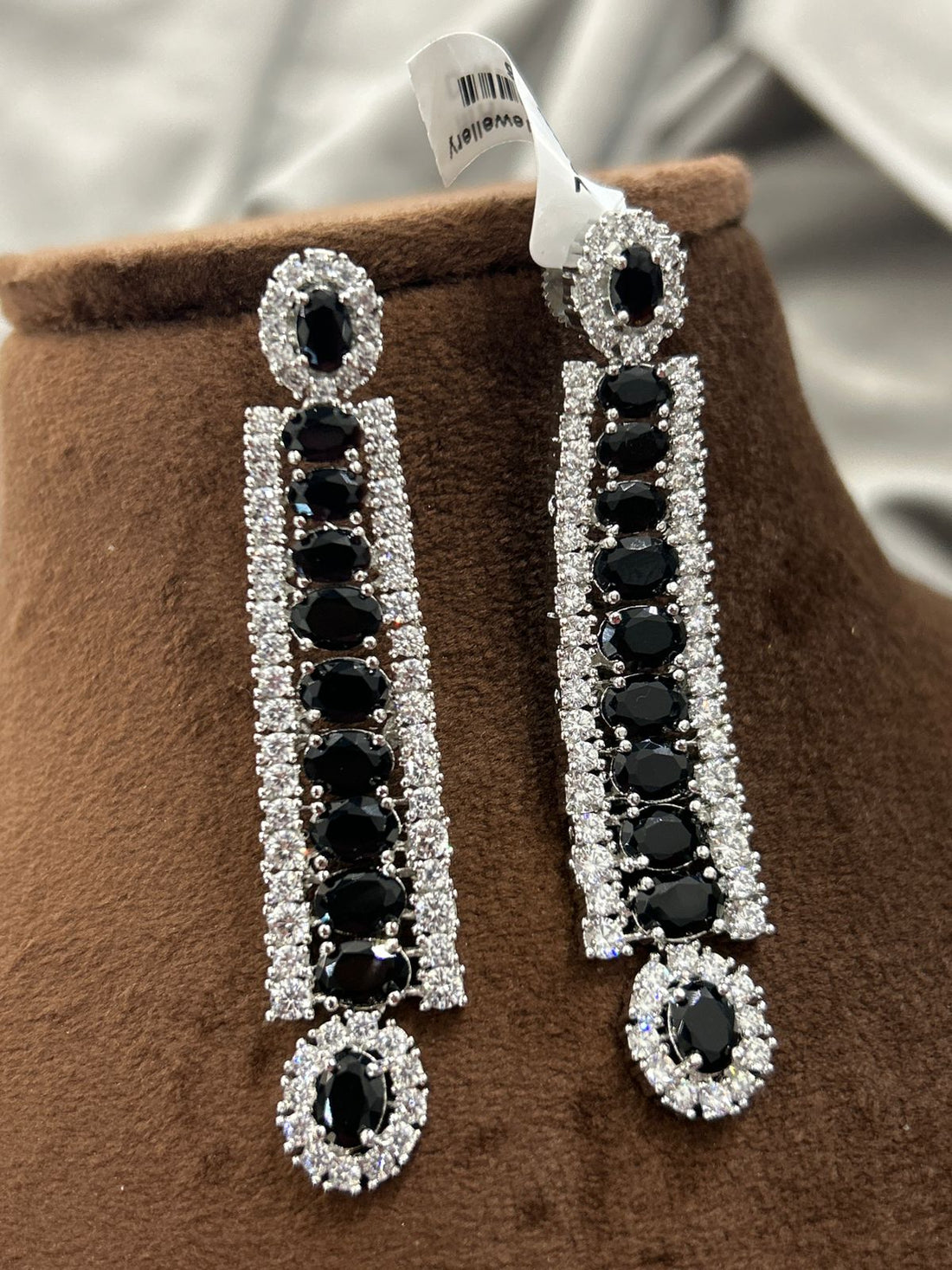 Black Stone Diamond Choker Necklace Set