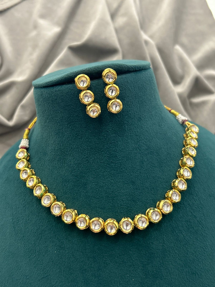 Minimal Kundan Necklace Set – Elegant Gold Finish with Classic Polki Stones