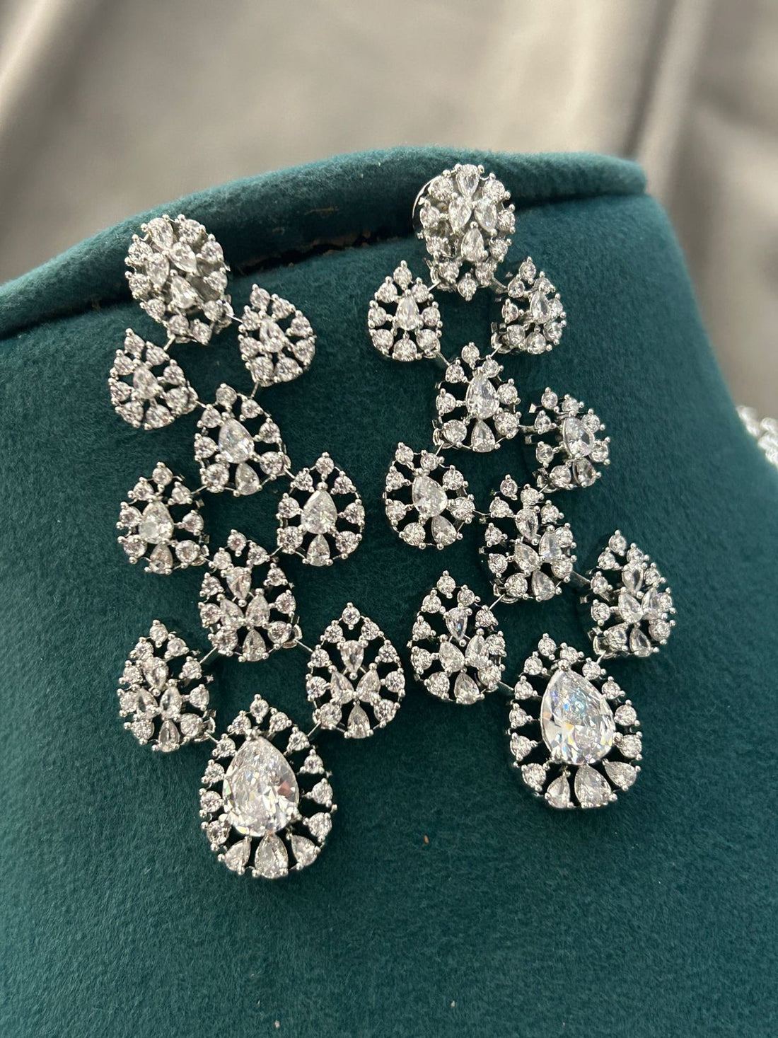 Royal Diamond Look Bridal Necklace Set