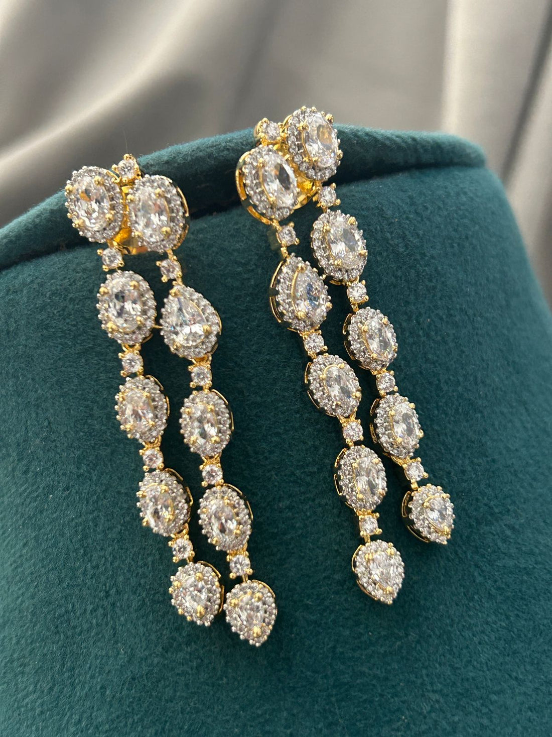 Y-Shape Diamond Look Necklace Set