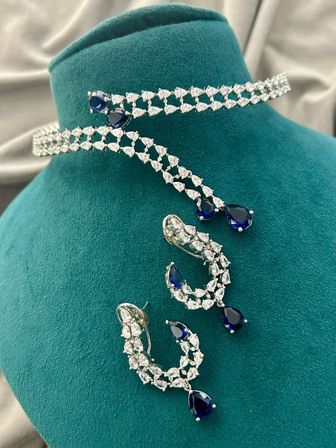 Blue Sapphire Diamond Look Necklace Set