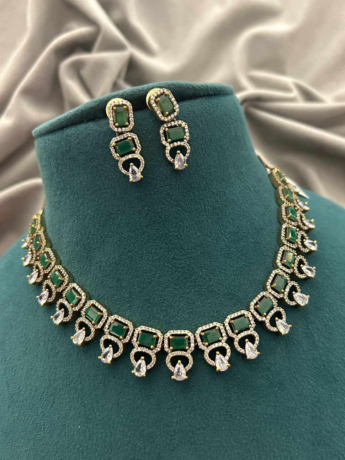 Emerald Grace Diamond Look Necklace Set