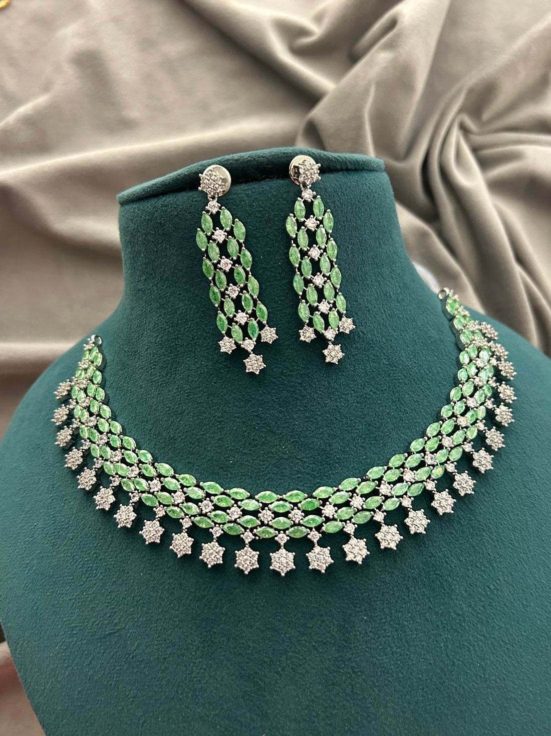 Emerald Blossom Diamond Look Necklace Set