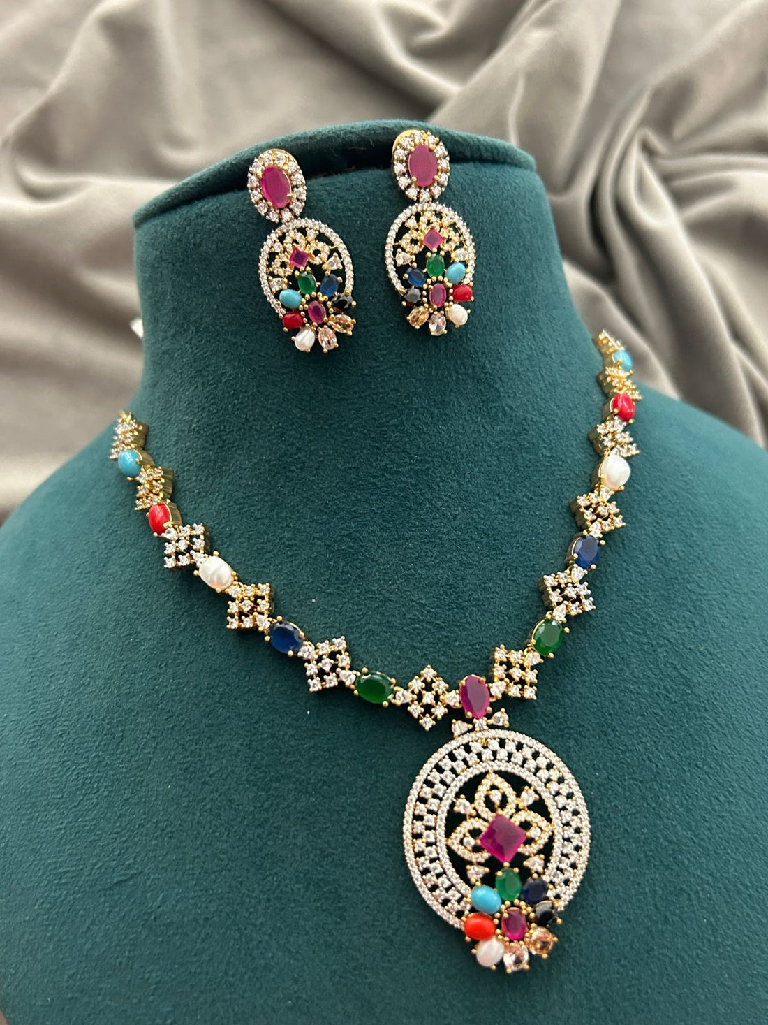 Navratna Radiance Diamond Look Necklace Set