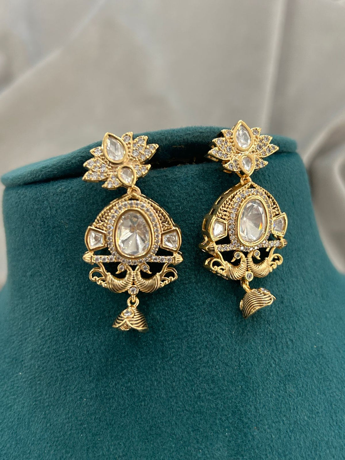 Antique Temple Kundan Necklace with Jhumka Pendant