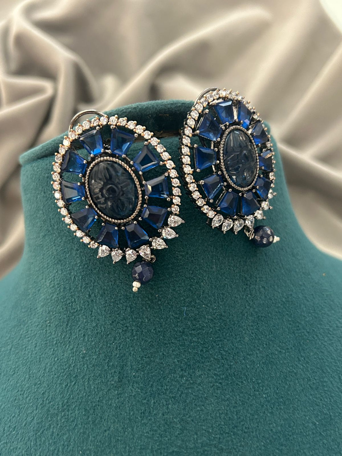 Royal Blue Carved Stone Beaded Necklace Set