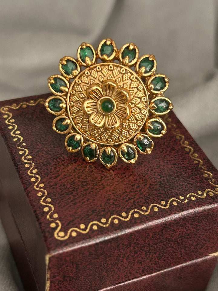 Antique Green Adjustable Ring – Traditional Floral Gold Finish