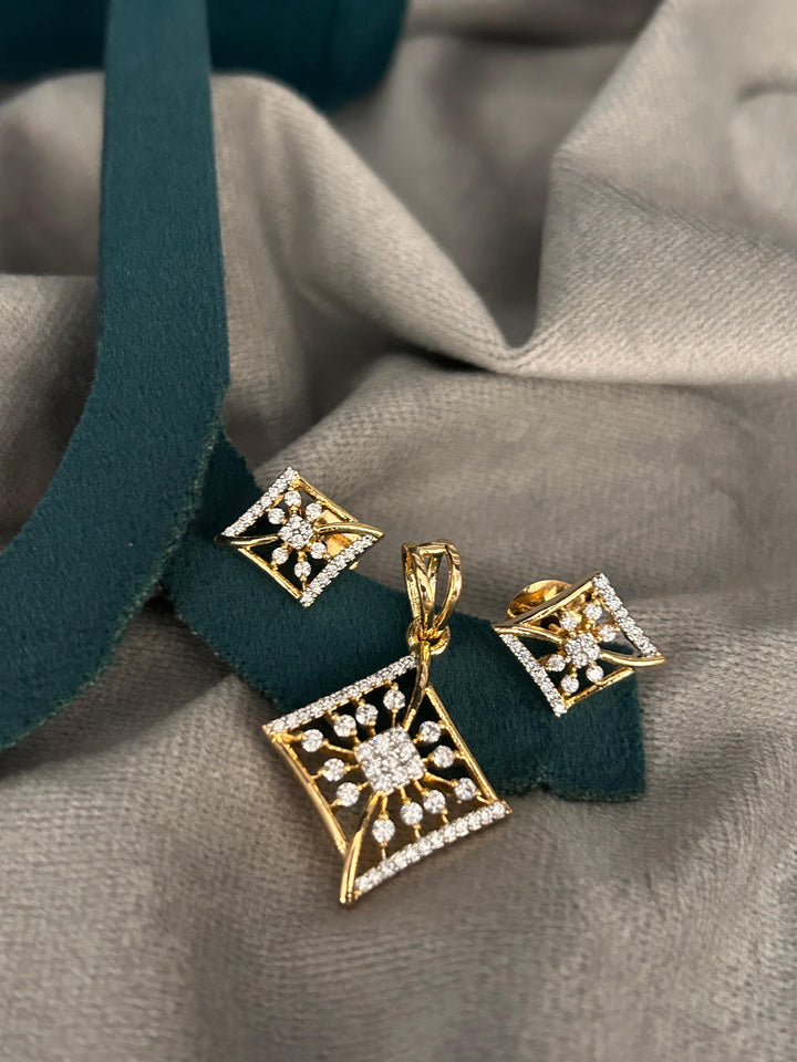 Golden Bloom Diamond Pendant Set