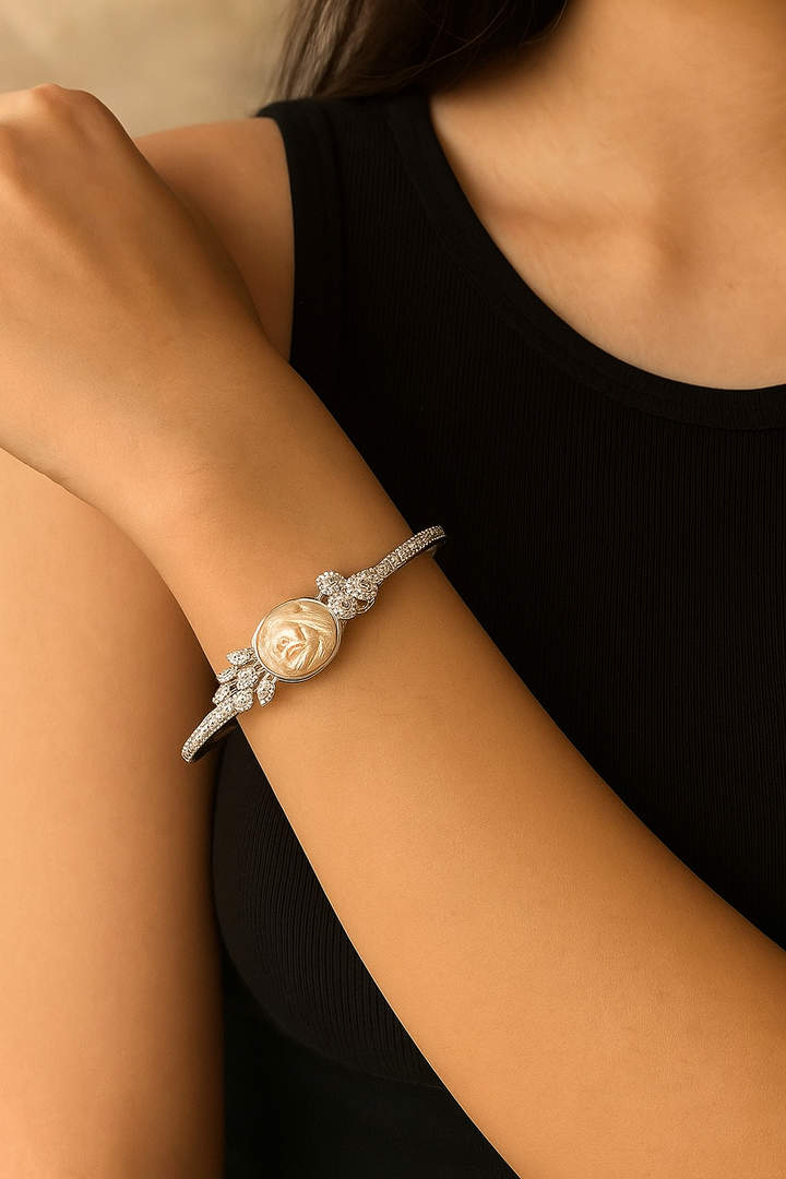 Mother of Pearl Openable Bracelet