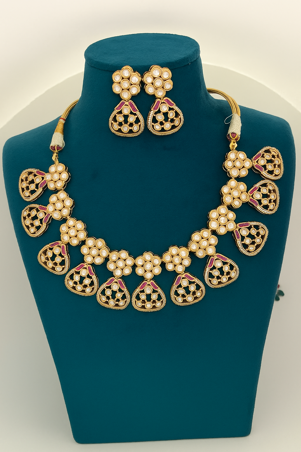 Elegant Polki Kundan Necklace Set with Floral Motifs
