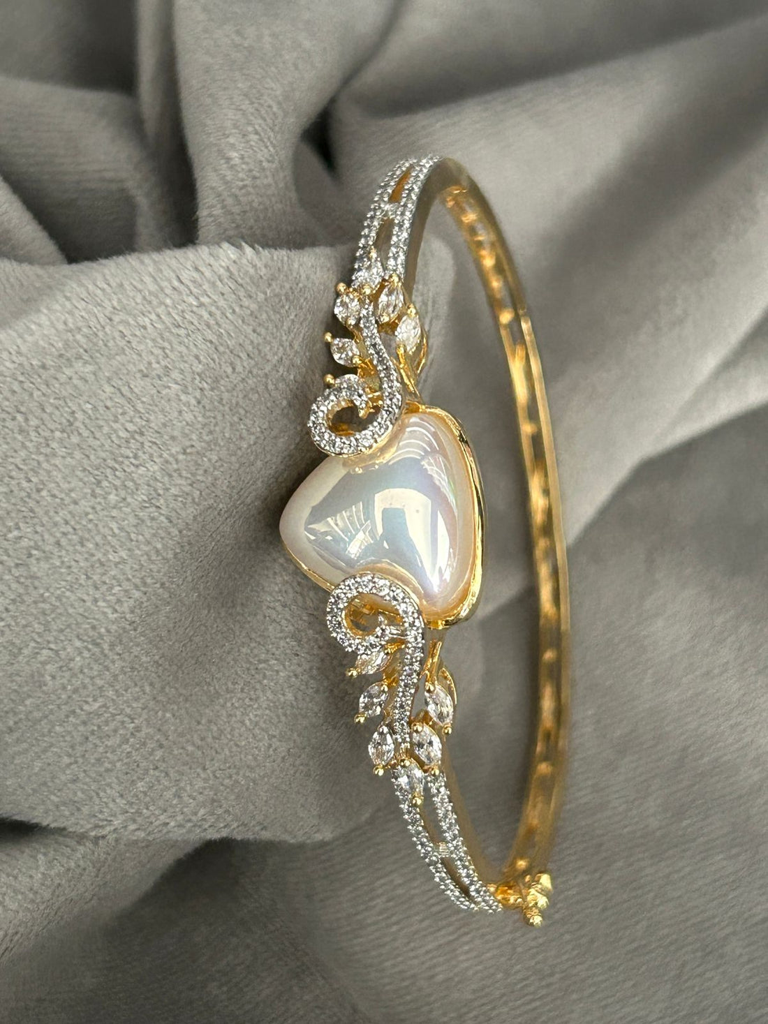 Mop Bracellete