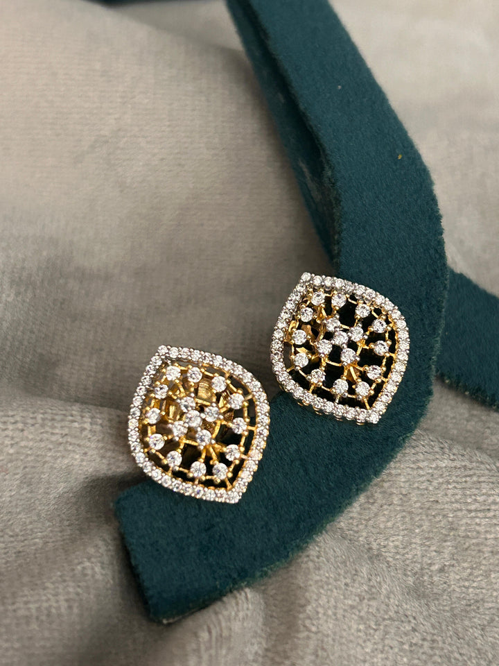 Golden Net Sparkle Pendant Set