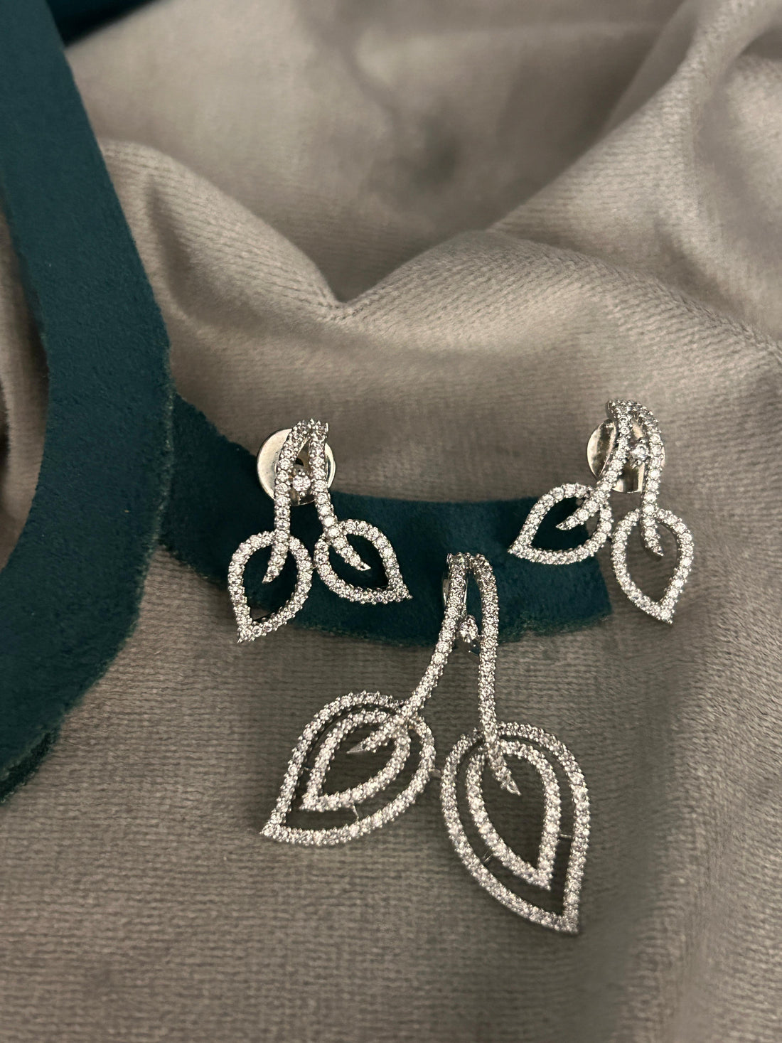 Silver Leaf Cascade Pendant Set