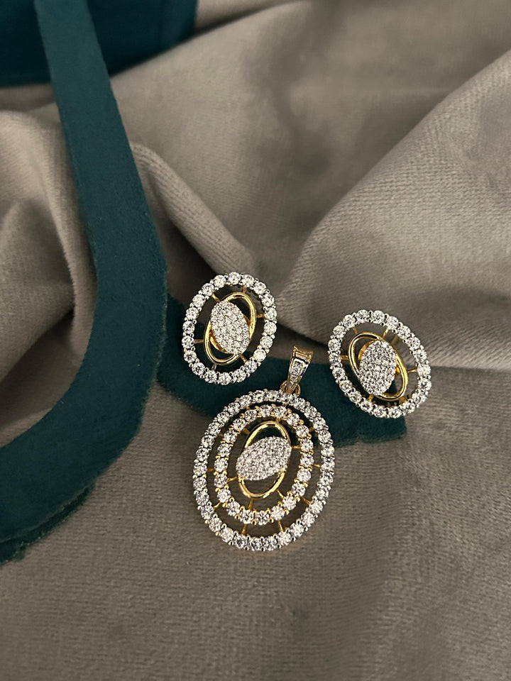 Golden Orbit Oval Pendant Set