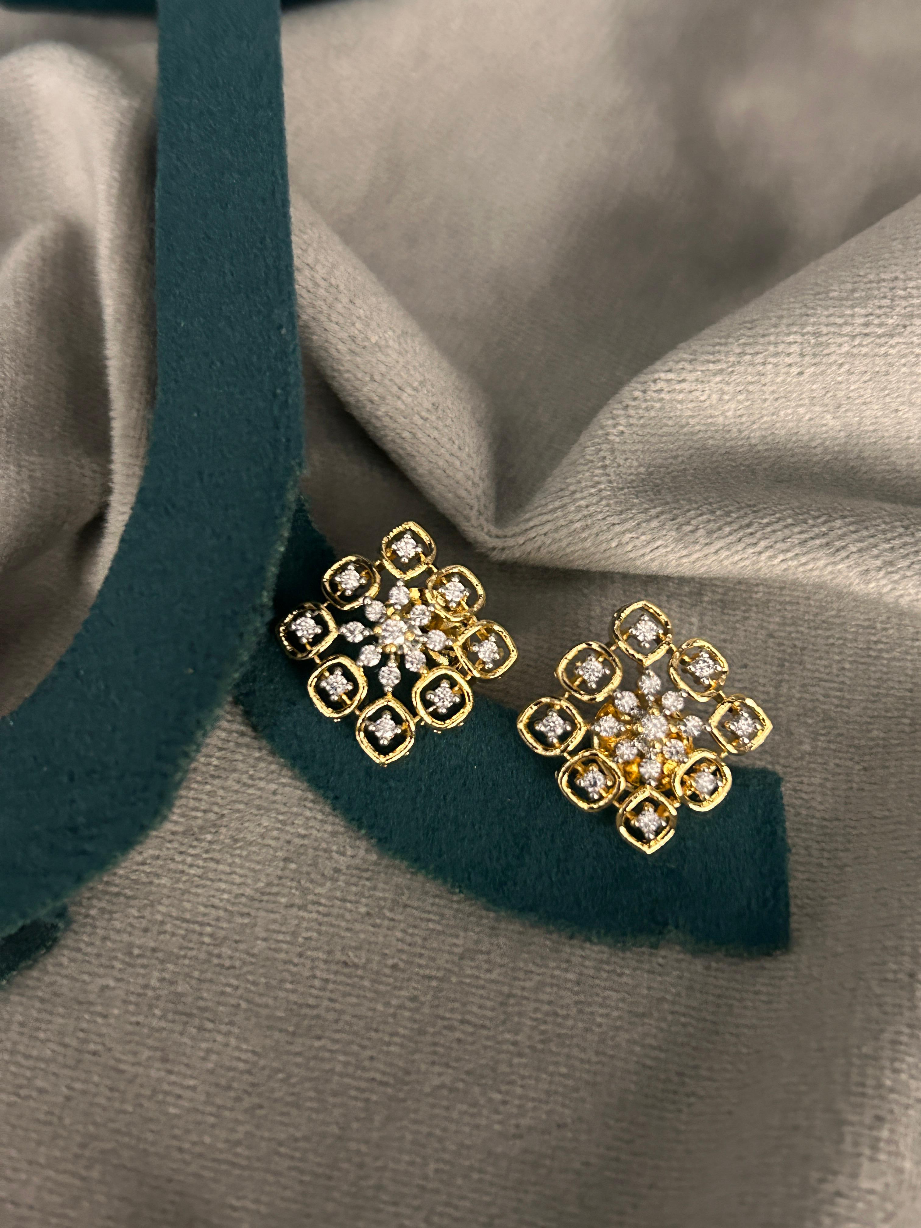 Golden Bloom Square Pendant Set