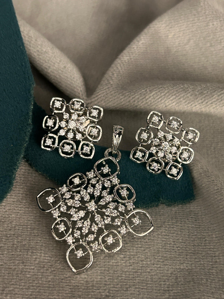 Silver Bloom Square Pendant Set