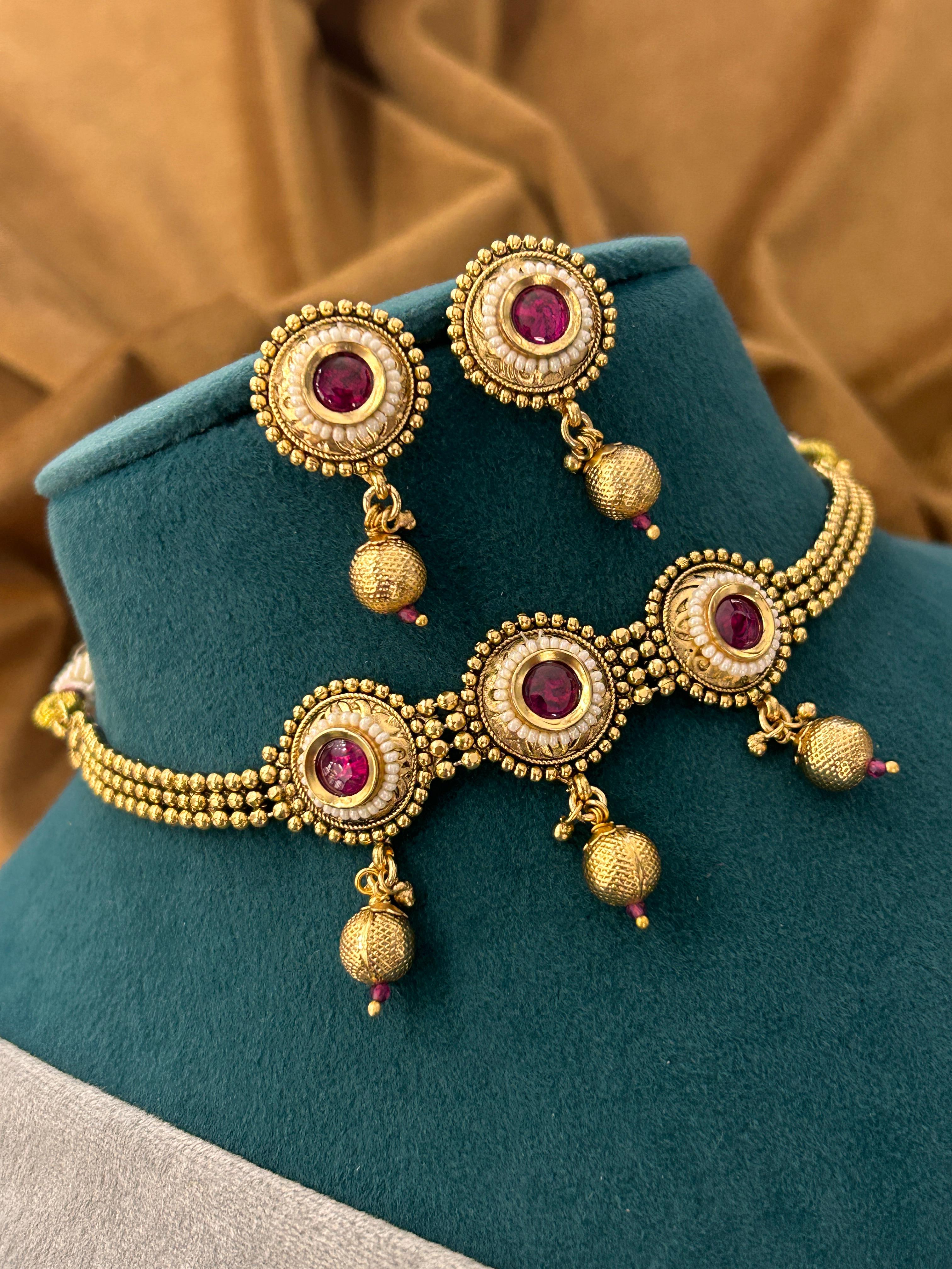 Round Antique Gold Choker Set with Ruby Center & Hanging Beads