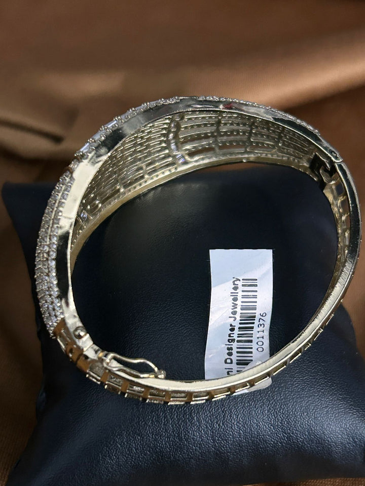 Diamond Look Baguette Stone Openable Bracelet