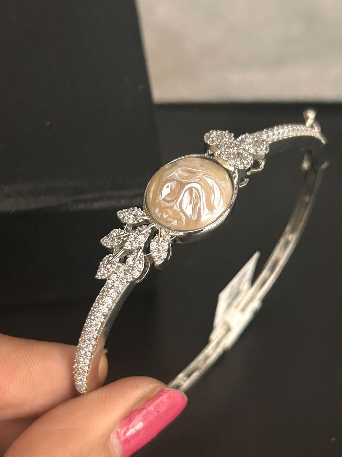 Mother of Pearl Openable Bracelet