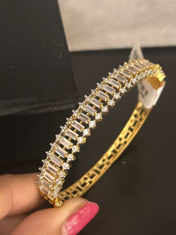 Elegant Baguette Stone Openable Bracelet