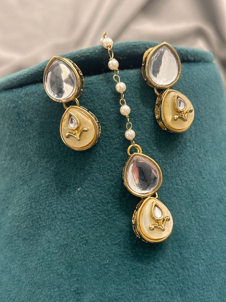 Elegant Kundan Polki Necklace Set with Earrings & Maang Tikka