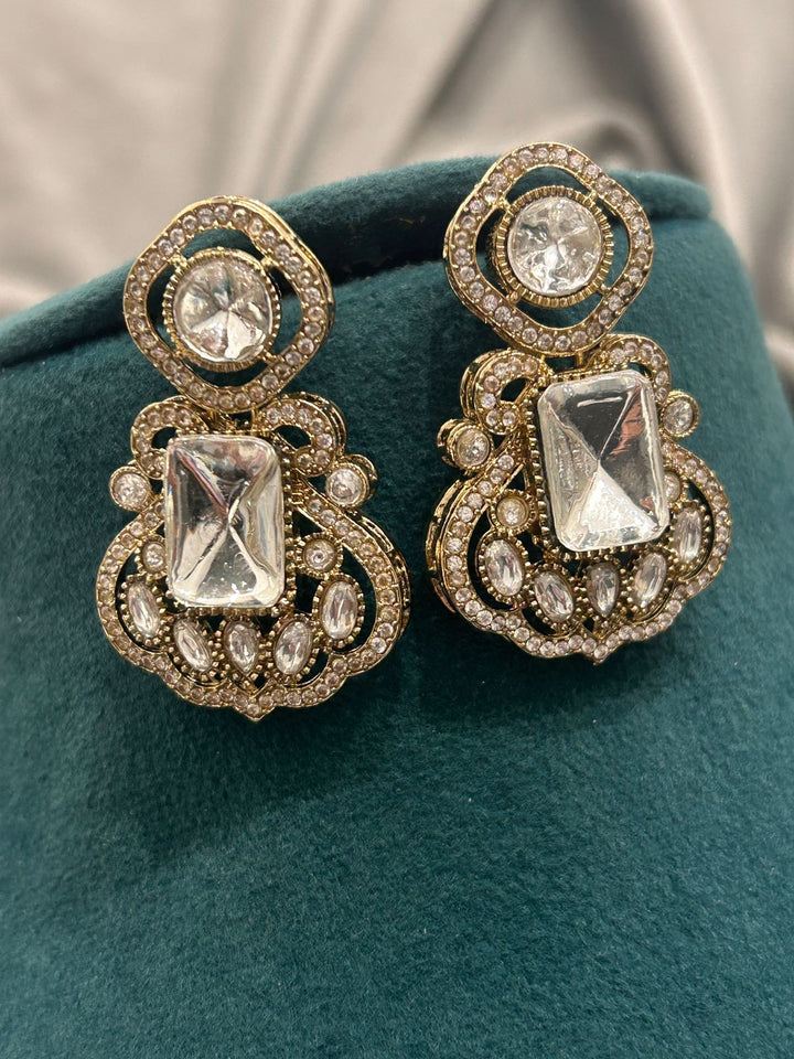 Royal Kundan Necklace Set with Oversized Earrings