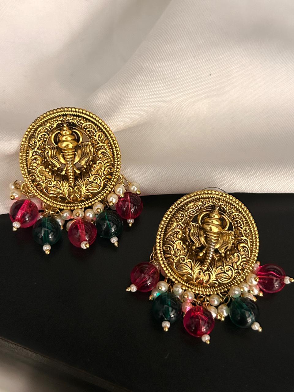 Antique Conch Design Earrings with Red & Green Beads