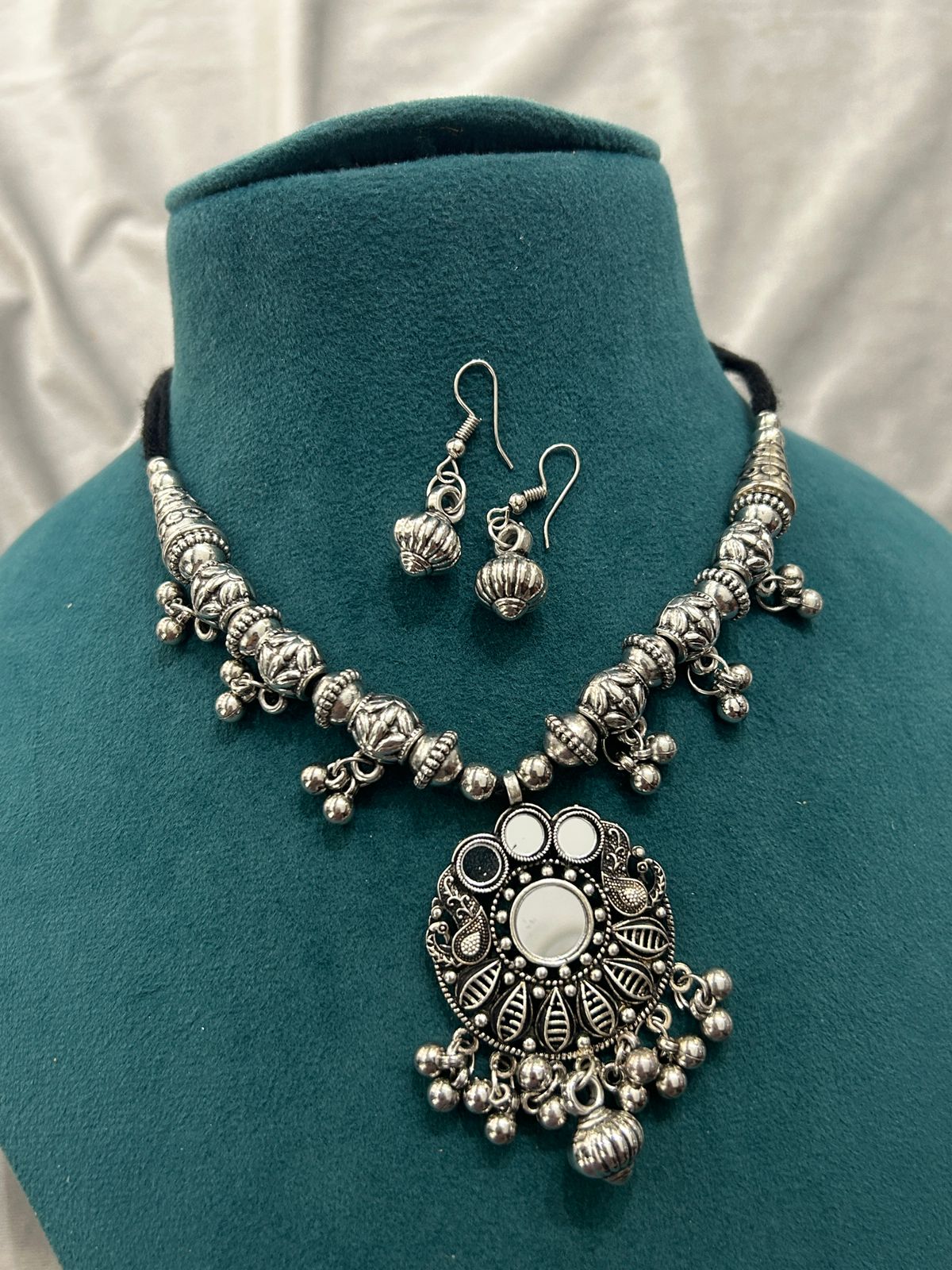 Oxidized Silver Round Pendant Necklace Set with Earrings