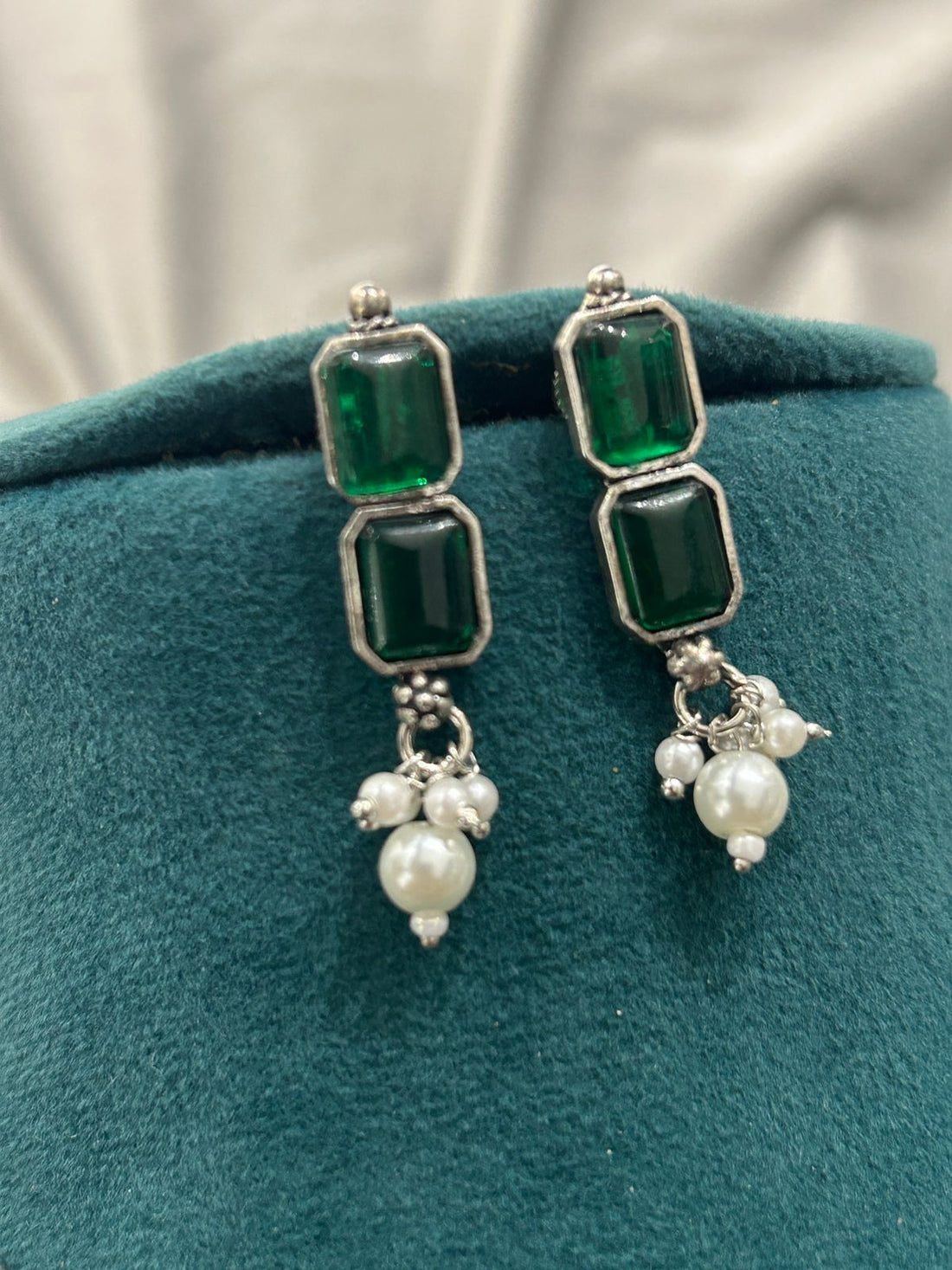 Emerald Green Stone & Pearl Drop Choker Necklace Set
