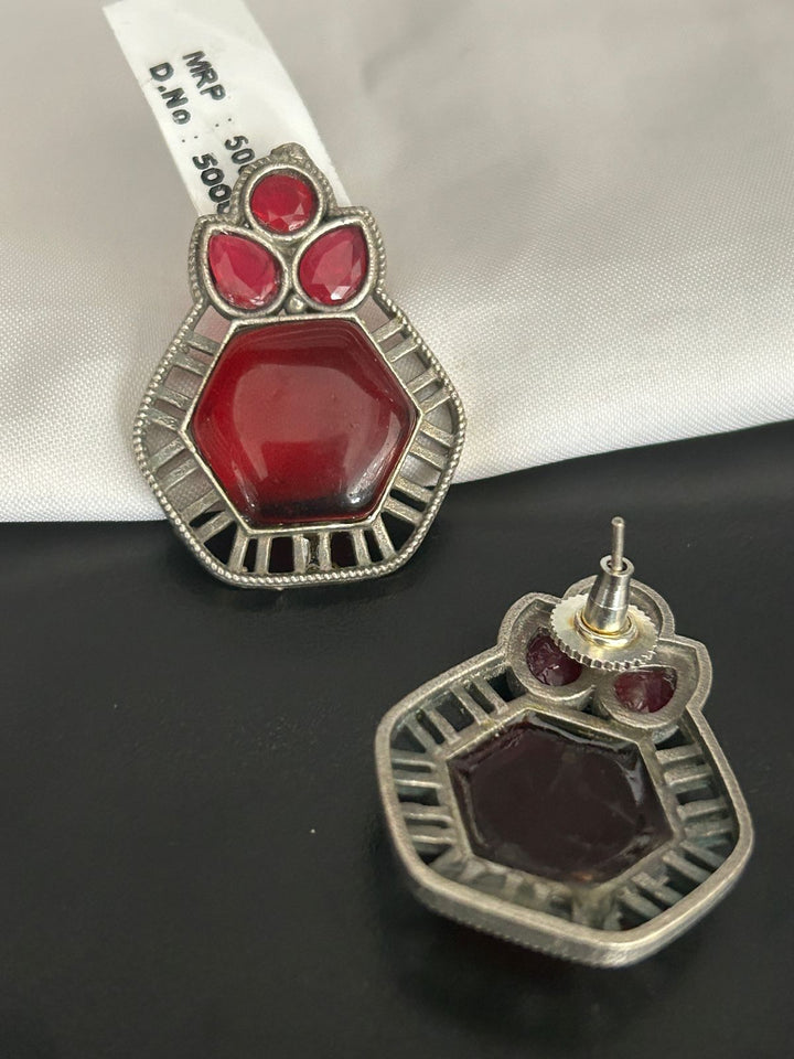 Bold Red Stone Stud Earrings – Statement Oxidized Finish