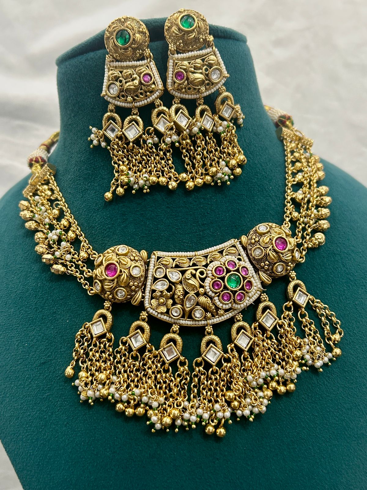 Antique Temple Jewellery Necklace Set with Kundan & Pearls – Bridal Heritage Collection