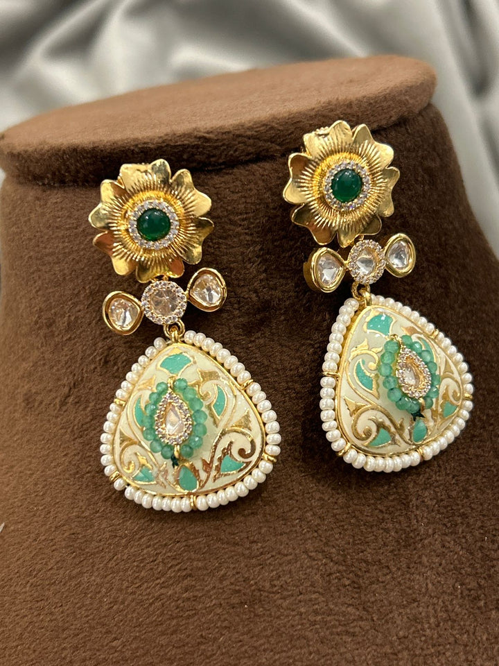 Emerald Green Enamel Kundan Necklace Set