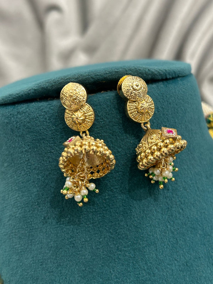 Antique Gold Coin Necklace Set – Kundan Stones with Pearl Detailing