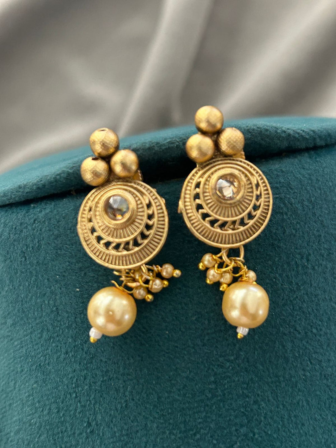 Antique Matte Gold Beaded Necklace Set with Round Motifs and Pearl Drops