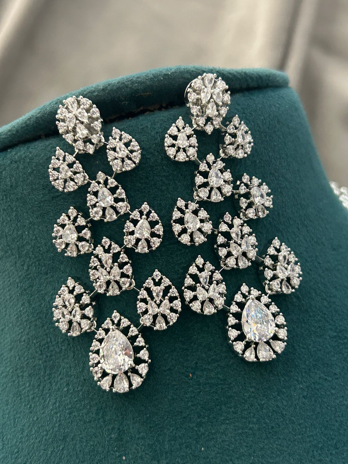 Royal Diamond Look Bridal Necklace Set