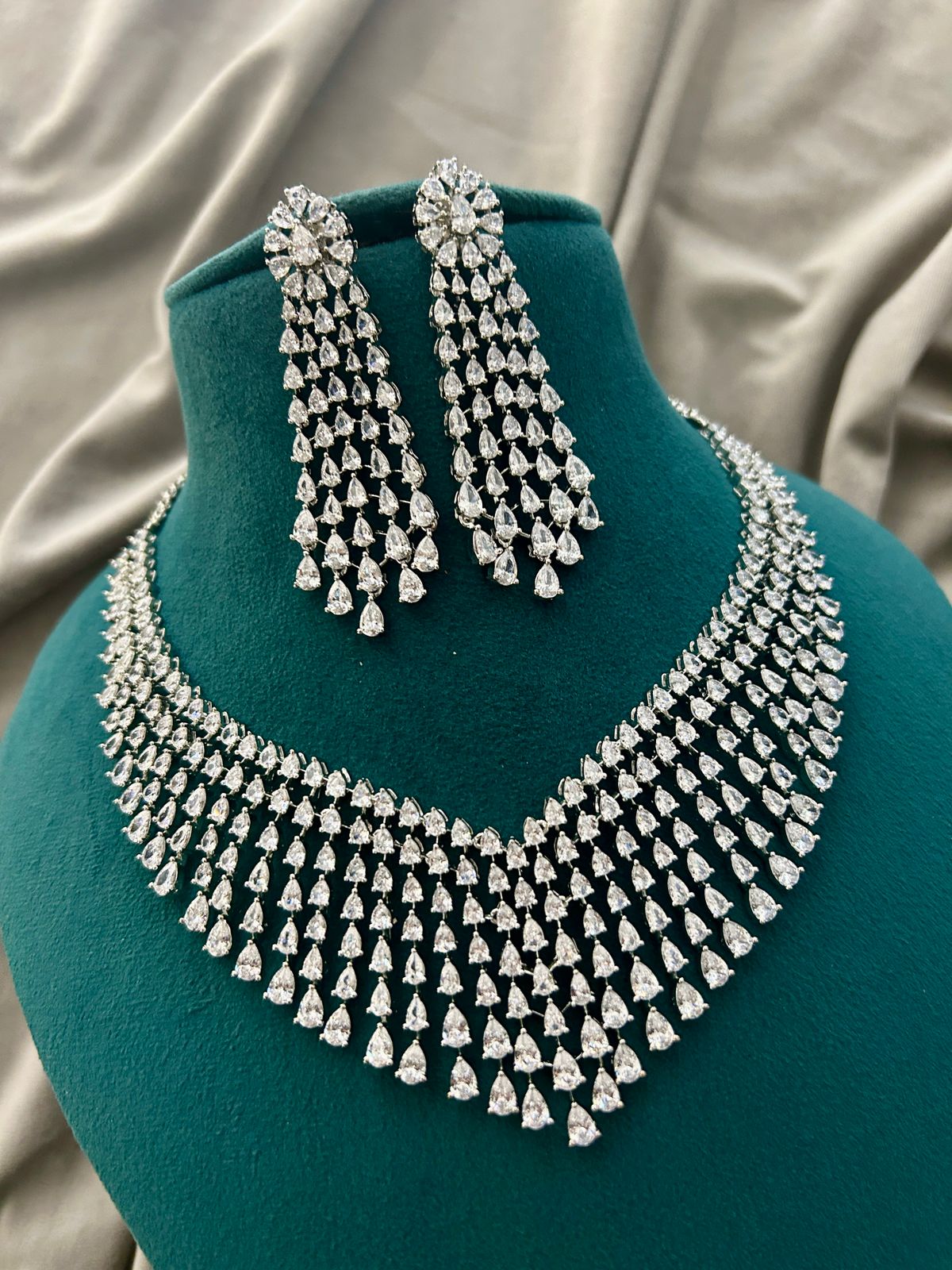 Glamorous Diamond Waterfall Necklace Set