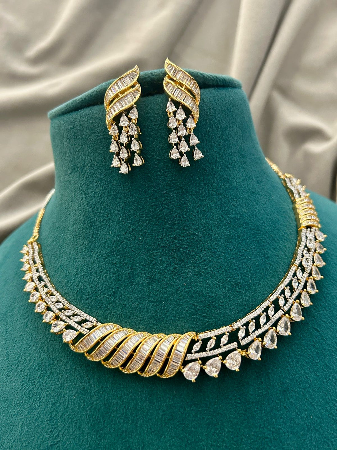 Gold Leaf Baguette Diamond Look Necklace Set