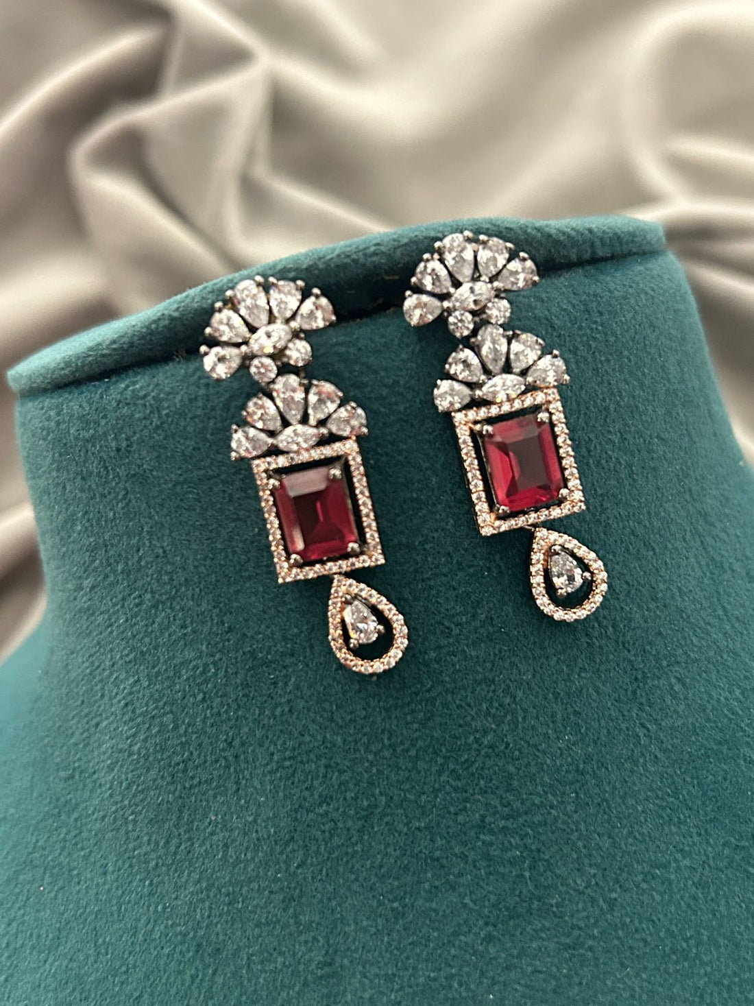 Crimson Royale Diamond Look Necklace Set