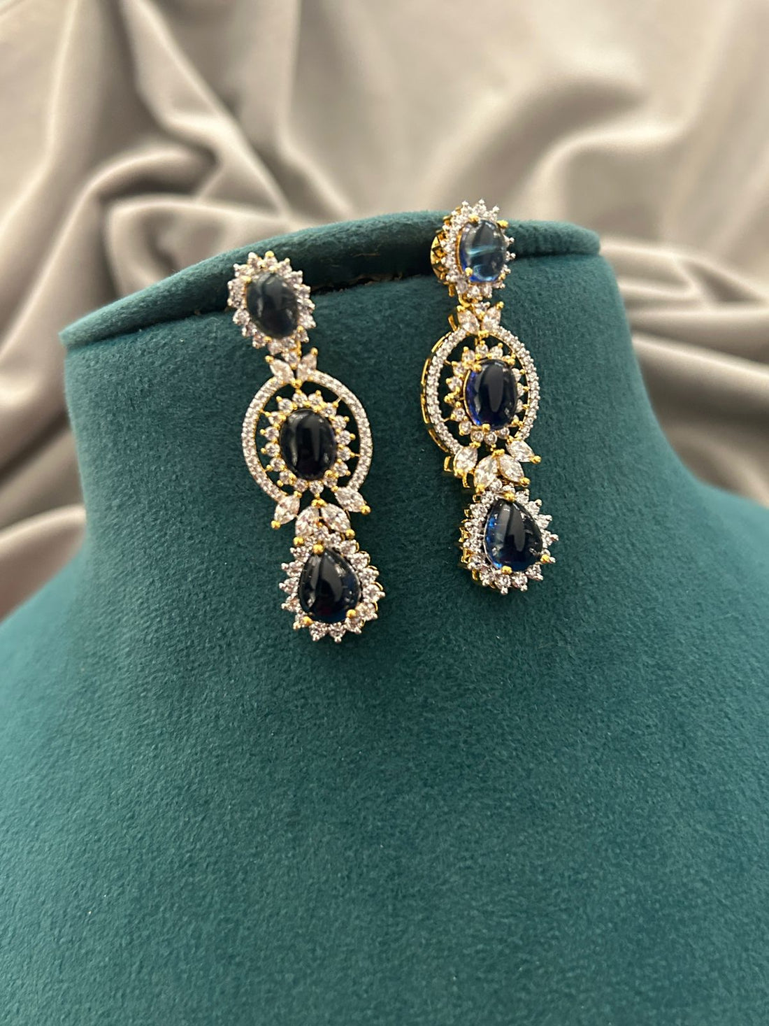 Royal Sapphire Diamond Look Necklace Set