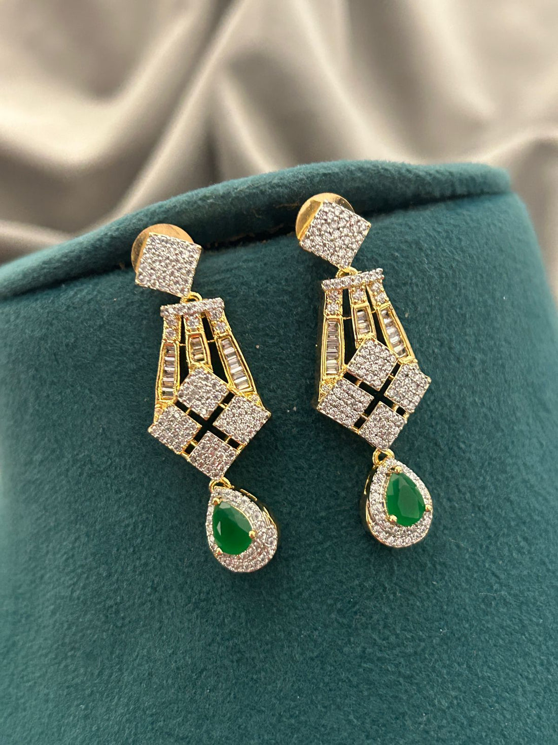Emerald Drop Diamond Look Necklace Set
